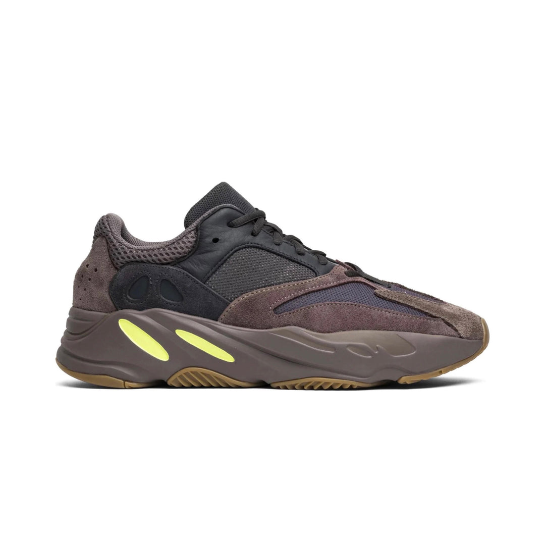 YEEZY BOOST 700 ‘Mauve’