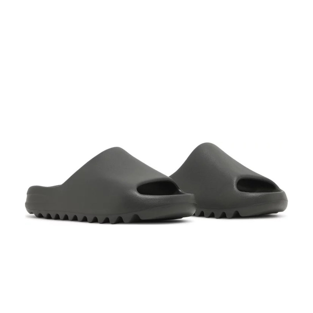 ADIDAS YEEZY SLIDE ‘Dark Onyx’